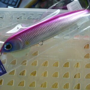 UZU JOE ROČNO IZDELAN POTAPLJAJOČI JERK VAB 70g 155mm